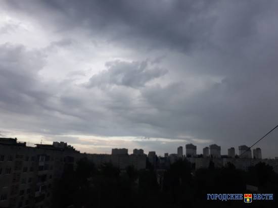 Небольшой снег, сильный ветер и около 0С: такая погода ожидает Волгоград в среду