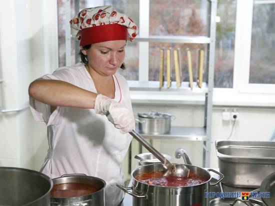 Государственная Дума приняла закон об обеспечении школьников горячим питанием