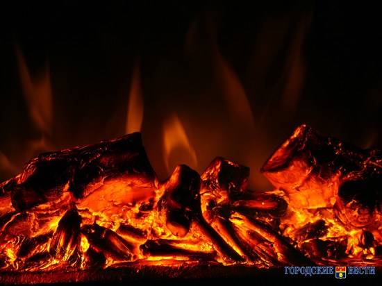 В Волгограде ночью горел спорткомплекс "Петровский" на Тулака