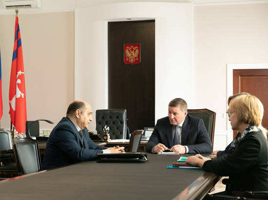 Глава Волгоградской области Андрей Бочаров провел рабочую встречу с Владимиром Сарибековым