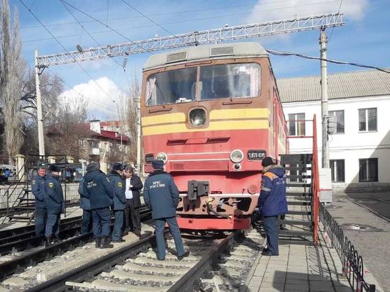 В Волгограде сотрудники МЧС изучили особенности тушения пожаров на поездах