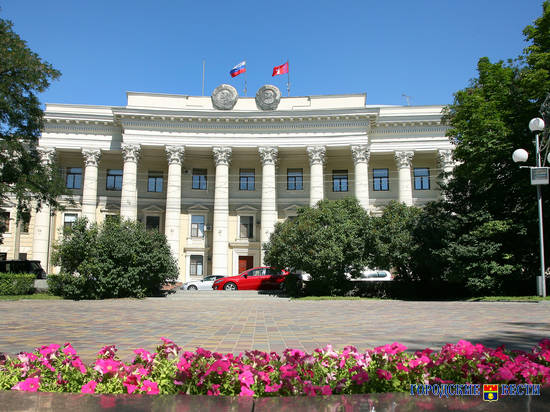 Волгоградский областной. Мировой суд Волгоград. Елатонцева судья мировой Волгоград. Численность Мировых судей Волгоград ТЗР. Дзержинский район Волгоград кто представитель.