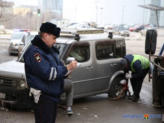 Волгоградские полицейские за сутки задержали 19 нетрезвых водителей