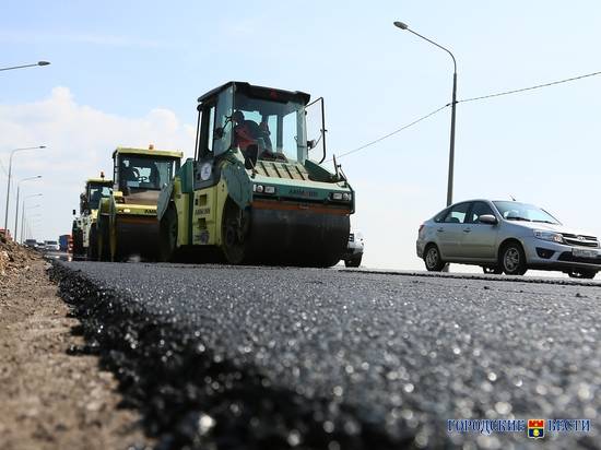 В Волгоградской области начали строить семь новых дорог