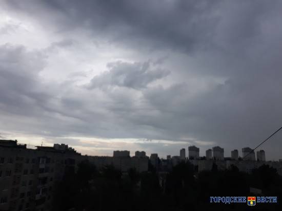 Дожди и ветер обещают синоптики Волгограду в среду