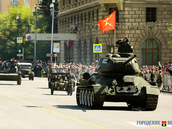 Технику с парада Победы в Волгограде отправили на временное хранение из-за COVID-19