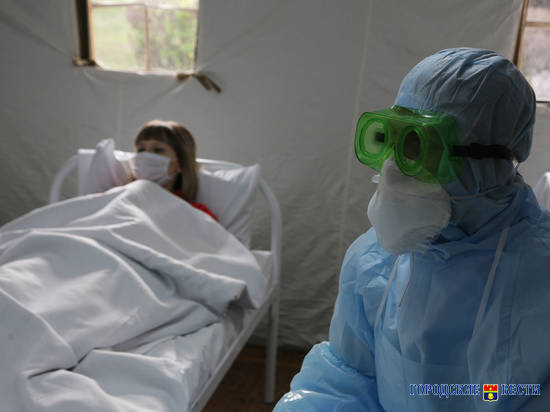Волгоградские медики получат доплаты от 25 до 80 тысяч рублей за борьбу с коронавирусом