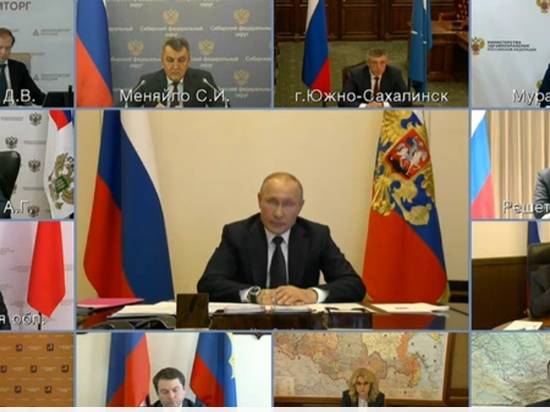 Андрей Бочаров участвует в видеоселекторном совещании с Владимиром Путиным