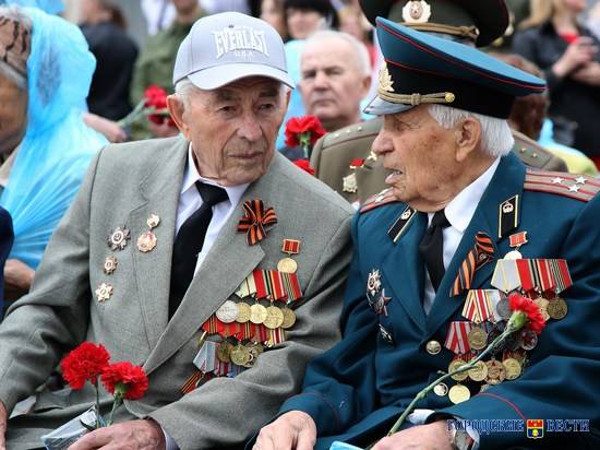 Ветеранам ВОВ в Волгограде увеличат выплату к 9 Мая до 5000 рублей