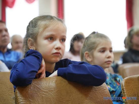 За время эпидемии в Волгоградской области в семьи забрали 102 ребенка