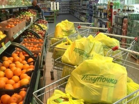 Волгоградская торговая сеть «Покупочка» ко Дню Победы дарит ветеранам продуктовые наборы