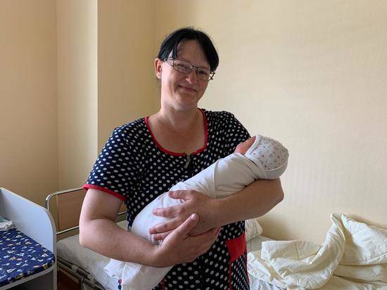 Жительница Волгоградской области стала мамой в девятый раз
