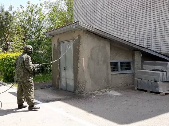 Военные химики-дозиметристы провели дезинфекцию воинской части в Волгоградской области