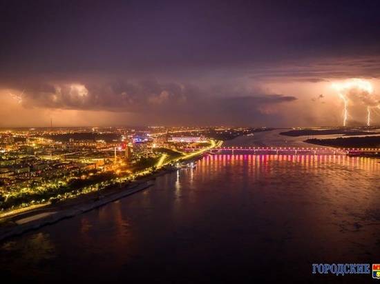 Ливни, гроза, град и штормовой ветер обрушатся на Волгоградскую область во вторник