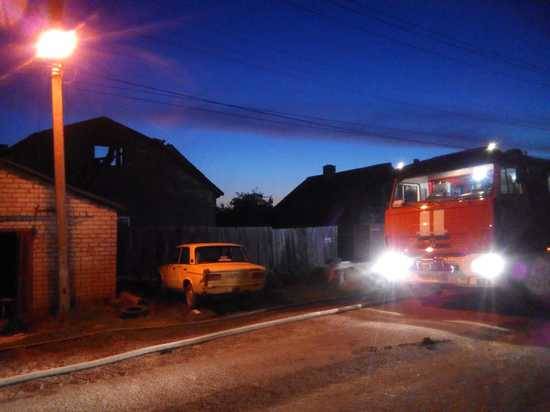 При пожаре в частном доме на севере Волгограда пострадали люди