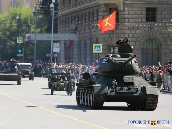 Следы прохождения танков на улице Мира в Волгограде ликвидируют по новой технологии