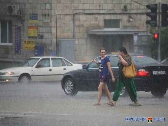 В Волгограде начало новой рабочей недели будет дождливым