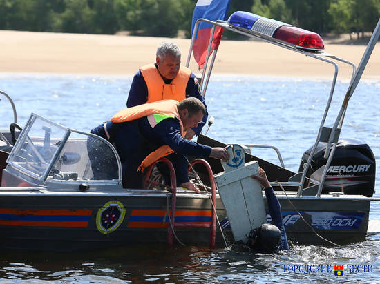 Юные спасатели рассказали волгоградцам о правилах поведения на воде
