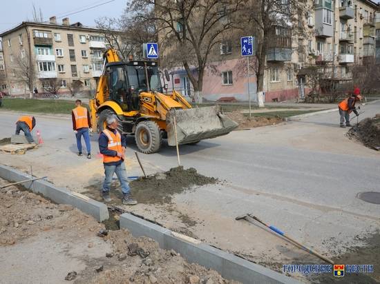 В Волгограде начали комплексное восстановление улицы Закавказской