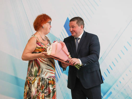 Андрей Бочаров поздравил строителей с профессиональным праздником