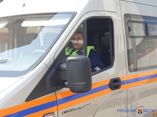 Волгоградские спасатели вызволяли руку четырехлетнего малыша из «плена» шайбы
