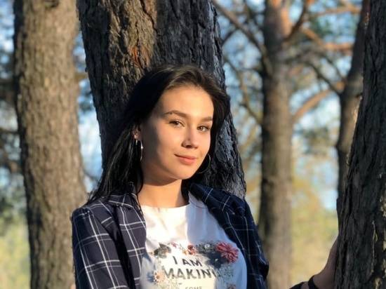 В Михайловке ищут пропавшую 17-летнюю девушку с тату в виде цветка