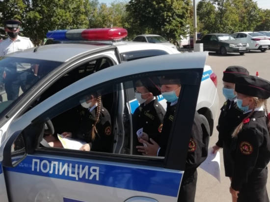 "Дорога в школу": в Волжском полицейские провели детскую акцию