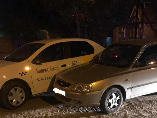 "Яндекс такси"  в Волгограде врезалось в "Hyundai Accent": пассажирка такси в больнице