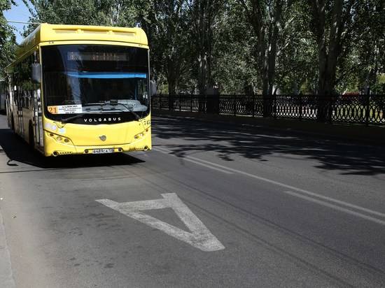 В Волгограде кондуктор автобуса не удержалась на ногах
