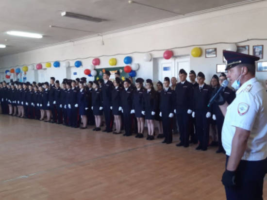 В волгоградских школах за парты сели 3600 кадетов