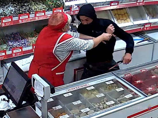 Под Волгоградом вооруженный ножовкой парень обнес магазин