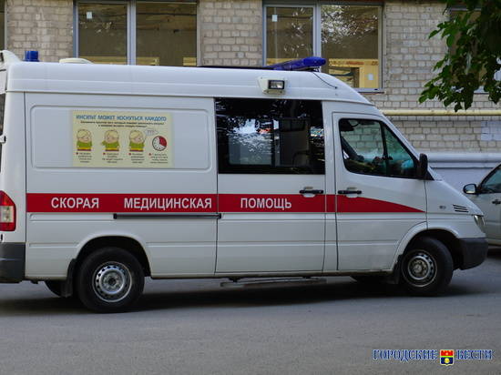 В Волгограде фельдшер, высадившая пациентку на улице, получила выговор