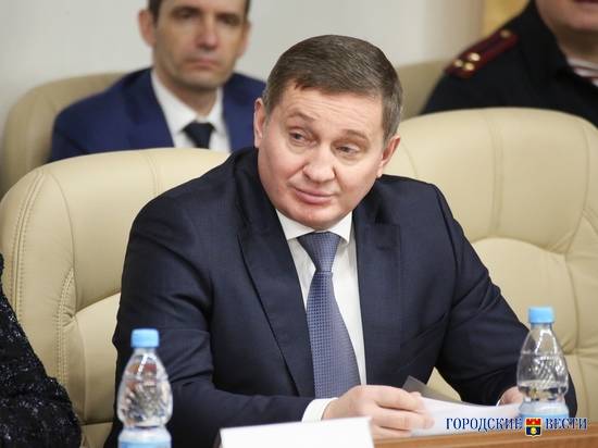 В Волгограде губернатор изменил постановление о борьбе с коронавирусом