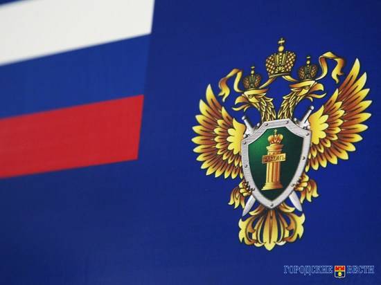 В Волгограде суд приговорил экс-сотрудника ФНС к 3 годам колонии