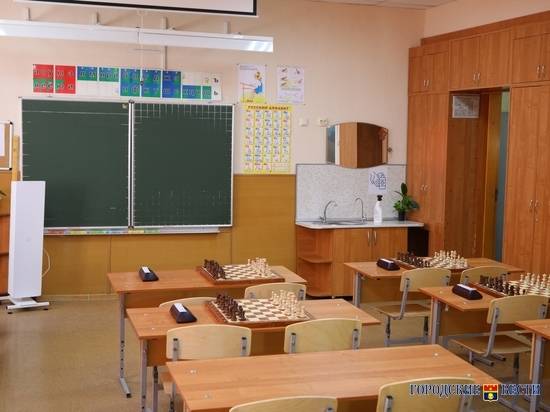 Еще четыре школы в Волгоградской области ушли на карантин