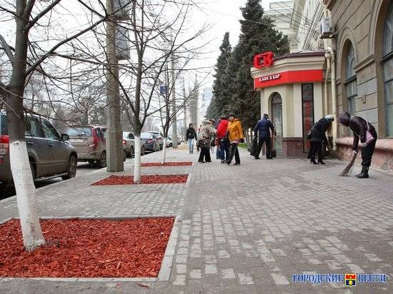 В Волгограде ищут подрядчика для реконструкции тротуаров на улице Дзержинского