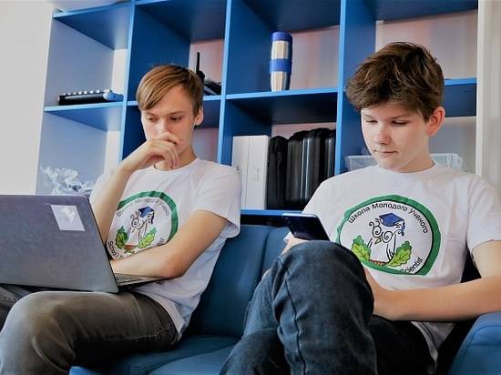 Юные волгоградцы приступили к онлайн-занятиям в Школе молодого ученого