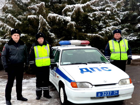 Краснодарские дальнобойщики поблагодарили волгоградскую полицию