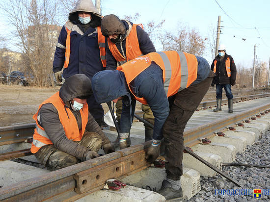 На севере Волгограда начинается капремонт трамвайного переезда