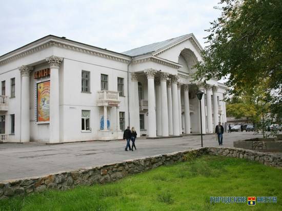 В Волгограде кинотеатр «Победа» начал превращаться в Дом детства
