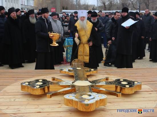 В Волгограде 3 украденных креста продали за 300 рублей