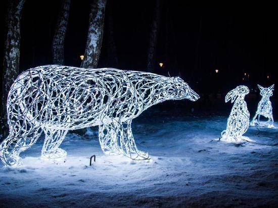 Волгоград украсит светодиодный Дед Мороз со свитой из лесных обитателей