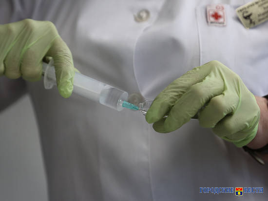 В Волгограде проходит вакцинация военных от COVID-19