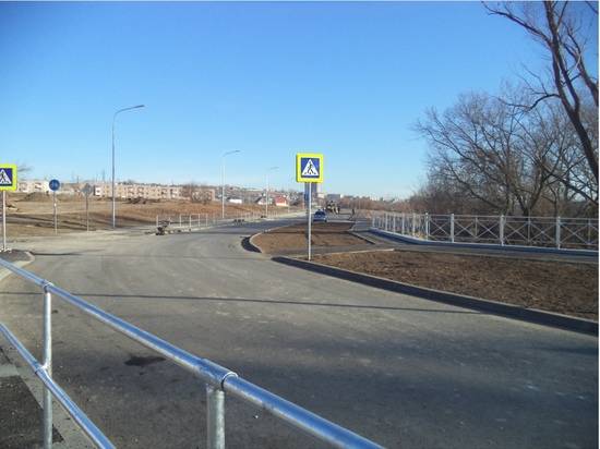 На юге Волгограда возвели новую четырёхполосную дорогу длиной 1,3 км