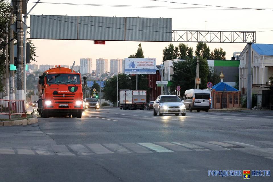 На федеральных трассах Волгоградской области дежурят дорожные службы