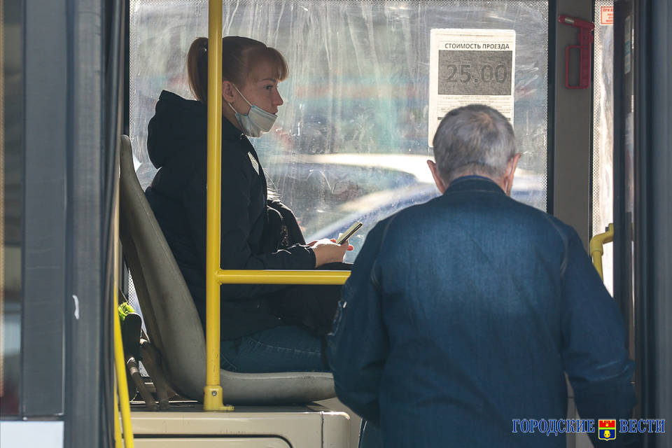 Волгоградцы смогут ездить со скидкой на пригородных и междугородних автобусах