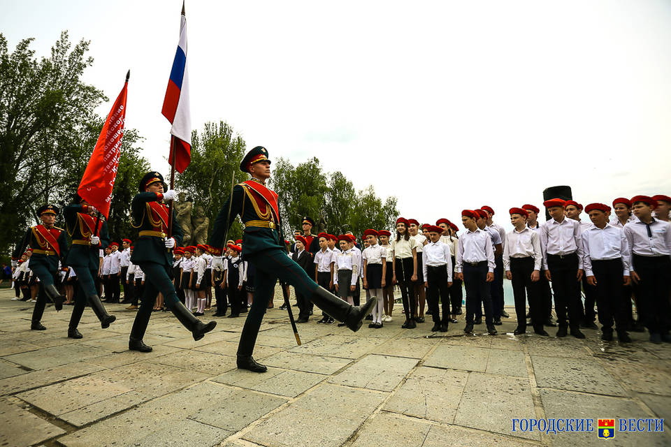 В Волгограде лучшие юнармейцы и кадеты примут участие в параде 9 мая