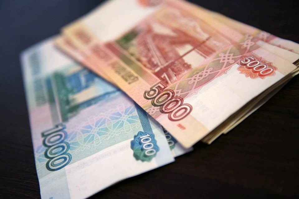 Мошенники убедили волгоградцев перевести больше 1 млн рублей на безопасный счет