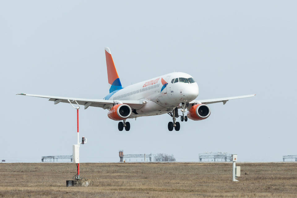 Самолет волгоград. Авиа Волгоград. Брянск Волгоград самолет. Волгоград из самолета. Самолет Волгоград Минск.