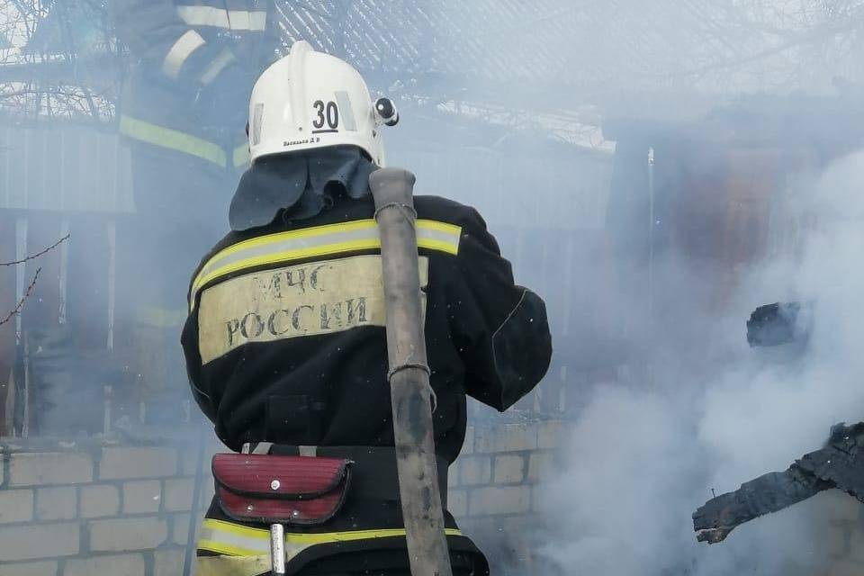 Под Волгоградом женщина с ребенком погибли на пожаре
